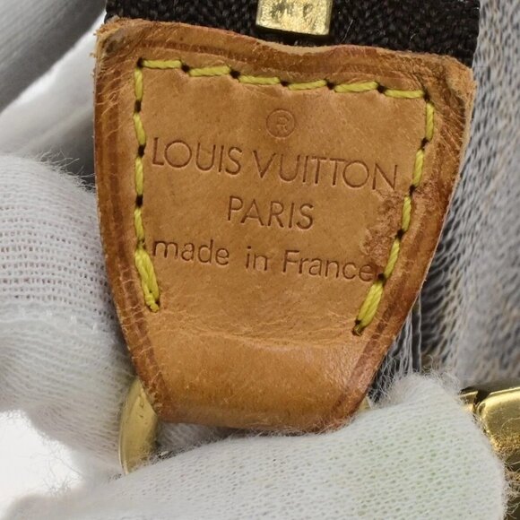 LOUIS VUITTON Pochette Accessoires Hand Bag Monogram Leather BN 82EE115 - Picture 4 of 15